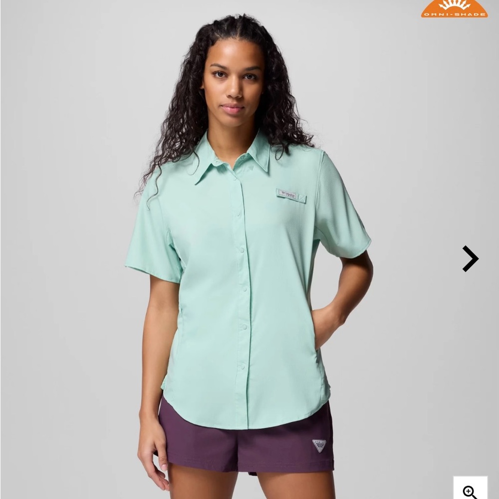 Columbia Women's PFG Light Green Button Down Shirt